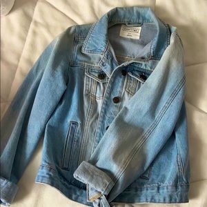 women’s jean jacket size small